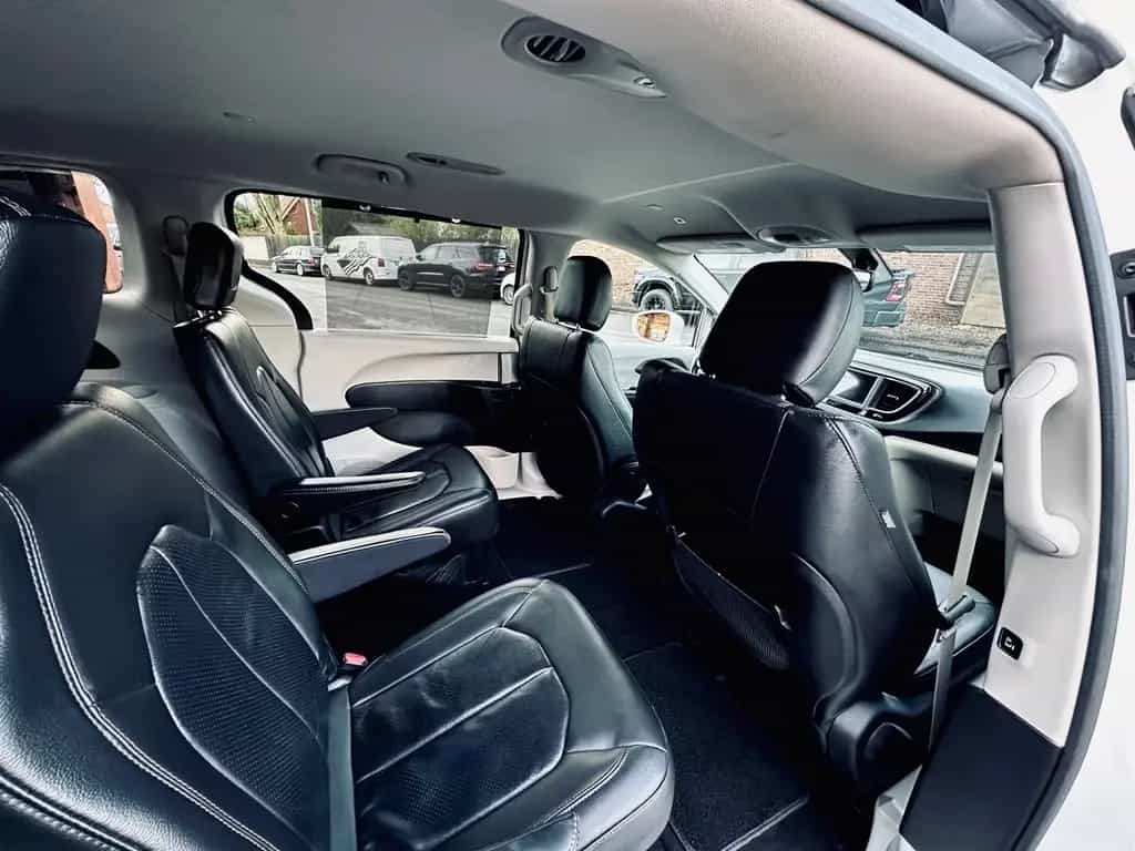 Chrysler Pacifica 3.6 V6*LEDER*PDC*KAMERA*LED*AHK*7SITZER*GARANTIE 12/2019-photo-40