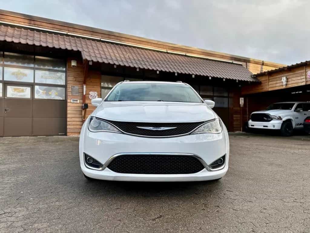 Chrysler Pacifica 3.6 V6*LEDER*PDC*KAMERA*LED*AHK*7SITZER*GARANTIE 12/2019-photo-8