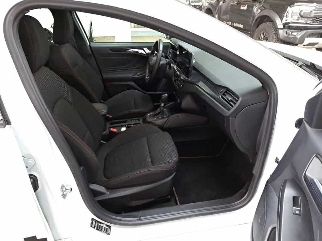 Ford Focus Turnier 1.0 EcoBoost Hybrid Aut. ST-LINE X 12/2023-photo-17