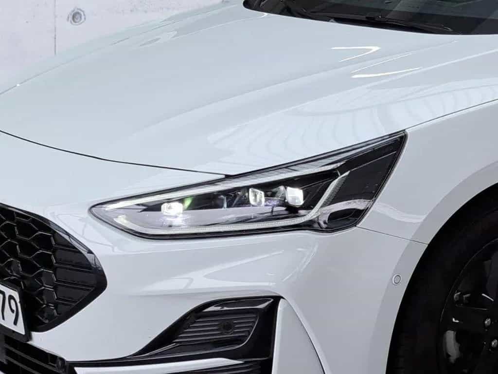 Ford Focus Turnier 1.0 EcoBoost Hybrid Aut. ST-LINE X 12/2023-photo-4