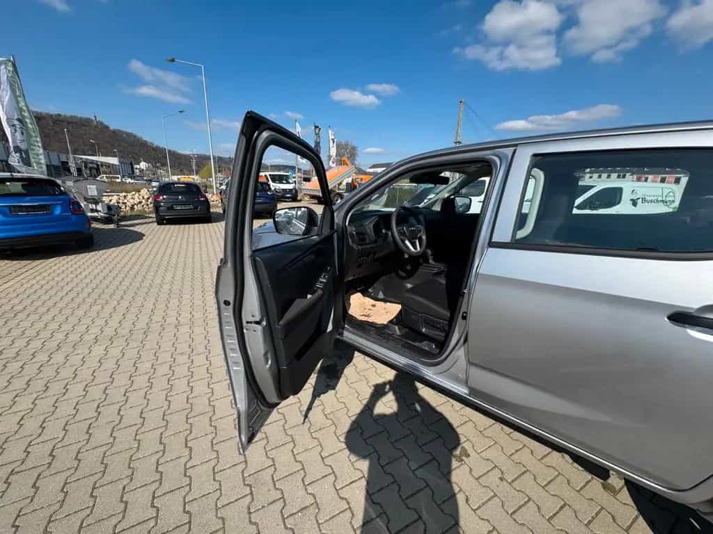 Isuzu D-Max 4x4 L A/T Double Cab null-photo-10