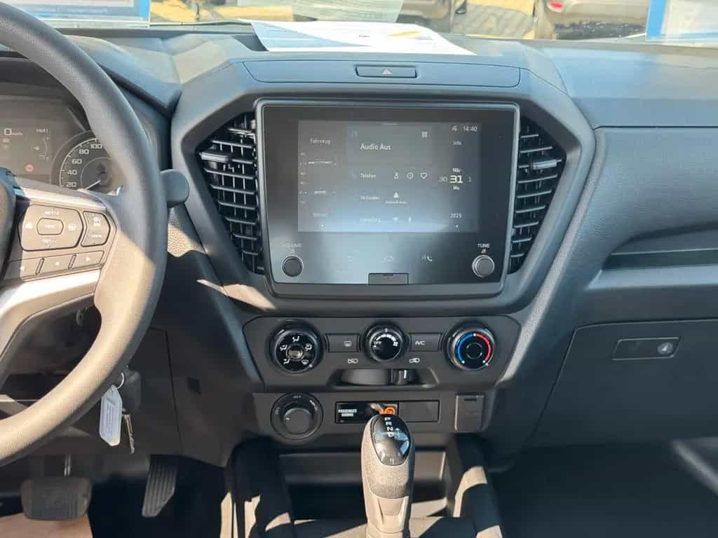 Isuzu D-Max 4x4 L A/T Double Cab null-photo-14