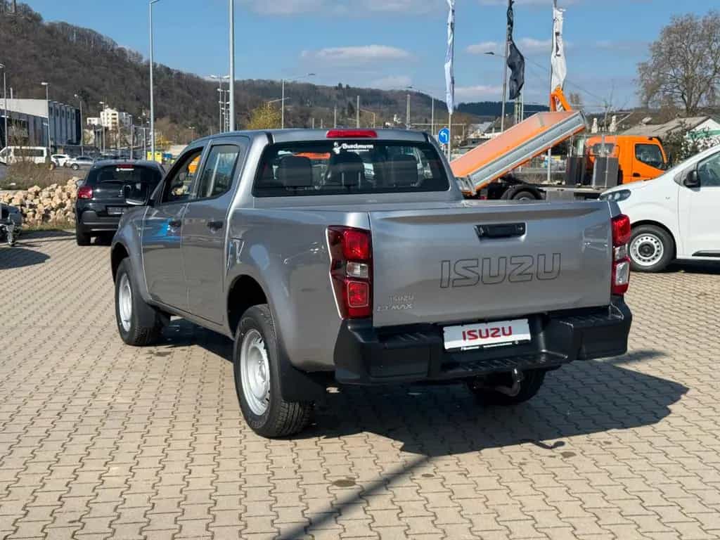 Isuzu D-Max 4x4 L A/T Double Cab null-photo-3