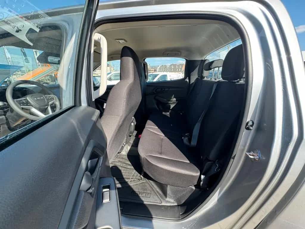 Isuzu D-Max 4x4 L A/T Double Cab null-photo-9
