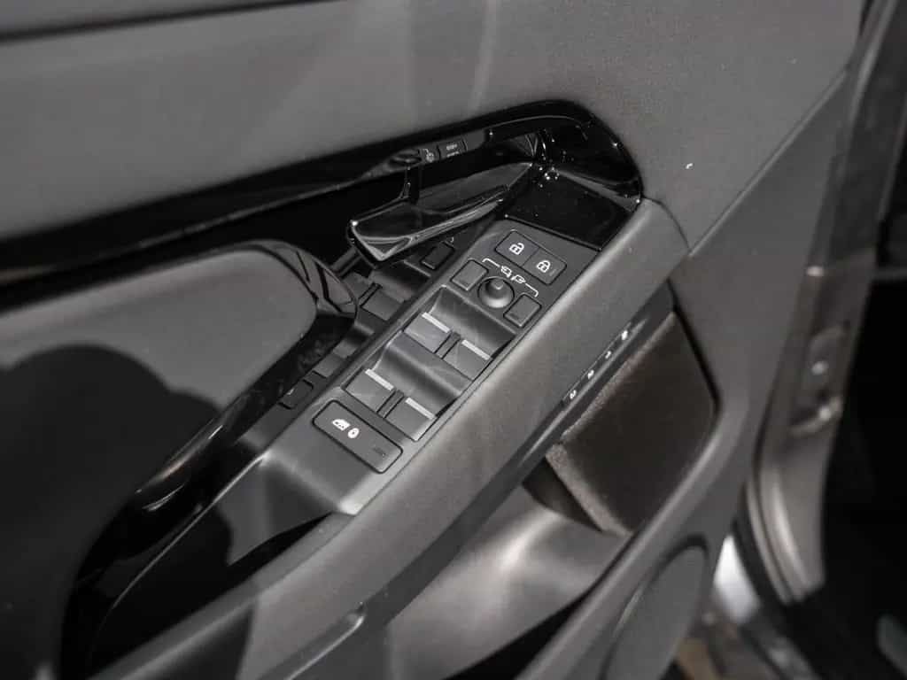 Land Rover Range Rover Rover Evoque 2.0 D165 Dynamic SE FLA Pano 12/2025-photo-20