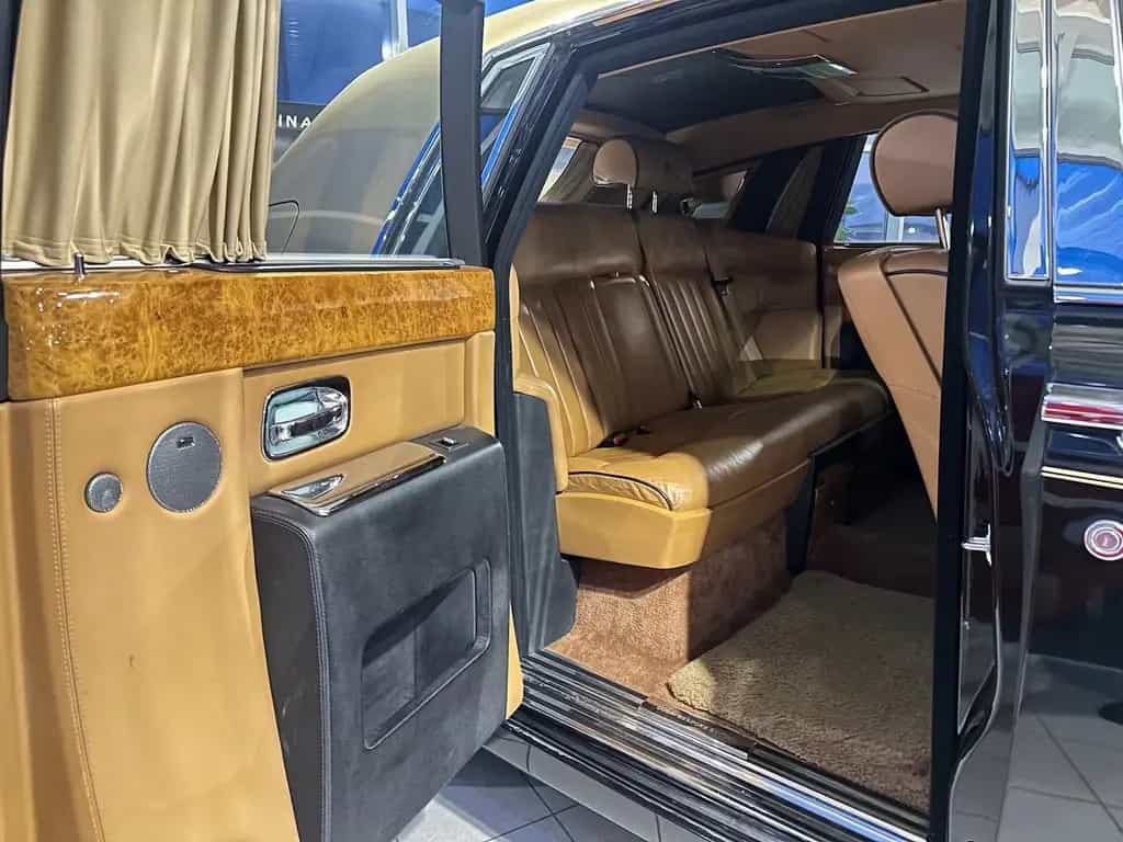 Rolls-Royce Phantom Dubai Bespoke Edt.|Two Tone|Power Close 01/2006-photo-18