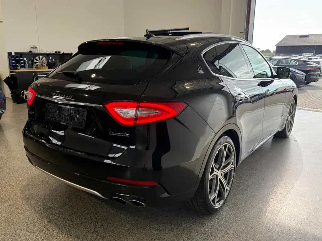 Maserati Levante S GranLusso SQ4 MEGA VOLL Facelift 4x4 08/2018-photo-11