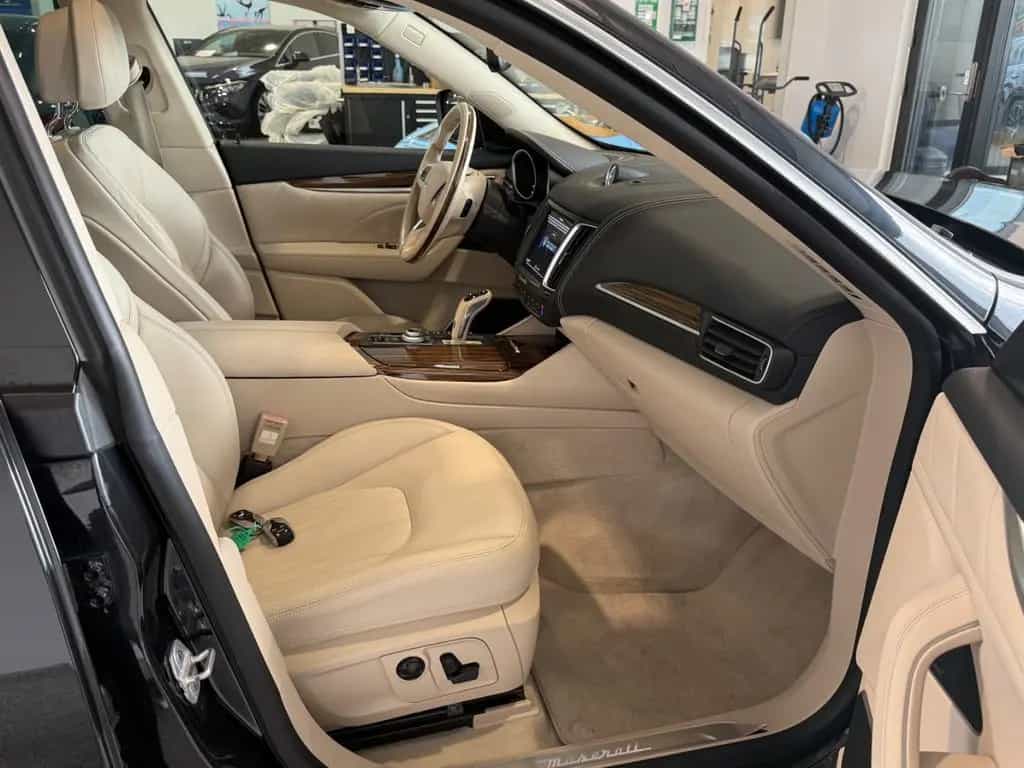 Maserati Levante S GranLusso SQ4 MEGA VOLL Facelift 4x4 08/2018-photo-16