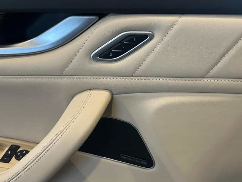 Maserati Levante S GranLusso SQ4 MEGA VOLL Facelift 4x4 08/2018-photo-22