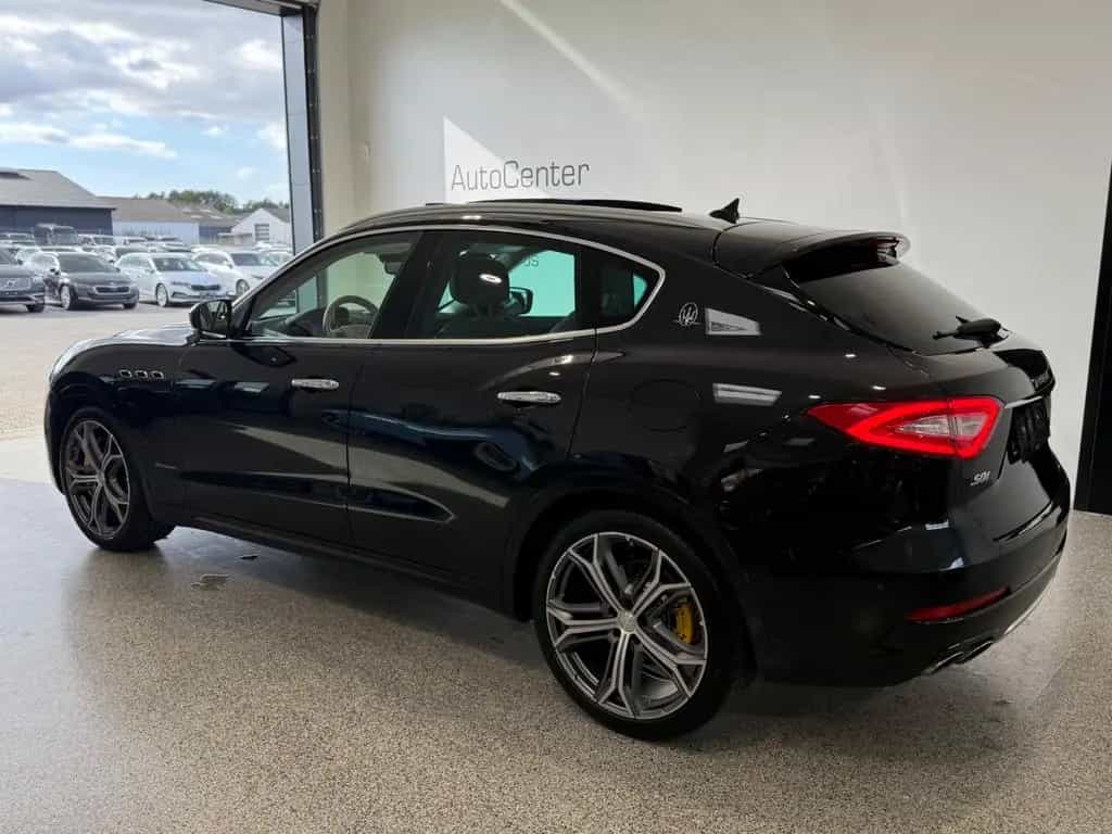 Maserati Levante S GranLusso SQ4 MEGA VOLL Facelift 4x4 08/2018-photo-6