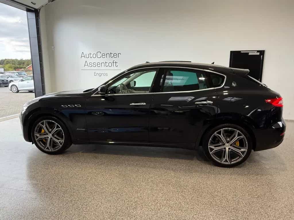 Maserati Levante S GranLusso SQ4 MEGA VOLL Facelift 4x4 08/2018-photo-7