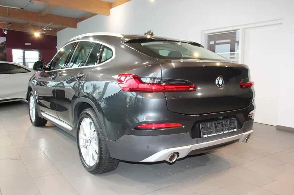 BMW X4 xDrive 20 i  xLine 2.Hand ACC Leder Navi AHK 02/2020-photo-3
