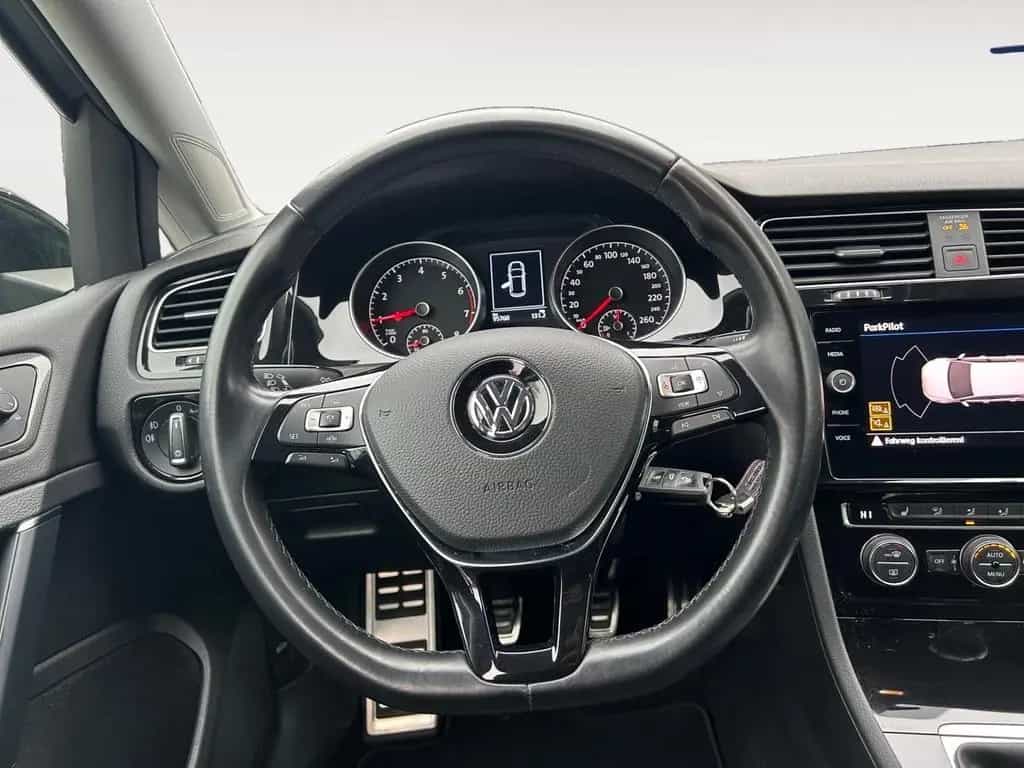 Volkswagen Golf 01/2020-photo-11