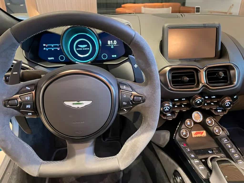 Aston Martin V8 Vantage Vantage V8 4,0 Roadster  F1-Edition *VOLL VOLL 06/2024-photo-6