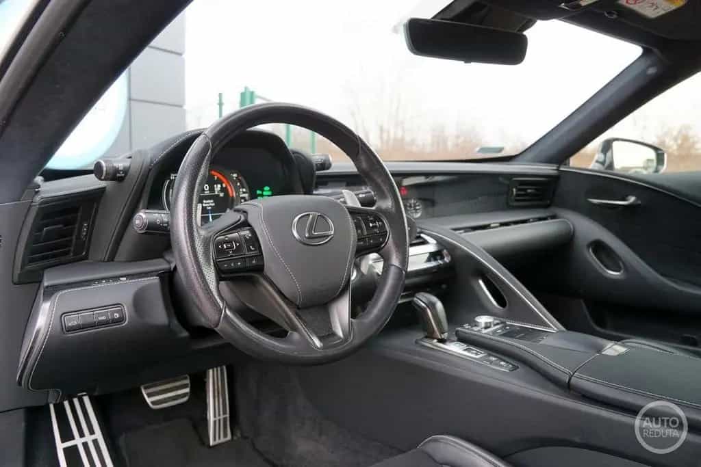 Lexus LC 500h Superturismo 08/2017-photo-14