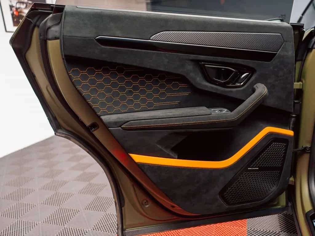 Lamborghini Urus 4.0 V8 Performante 02/2025-photo-35