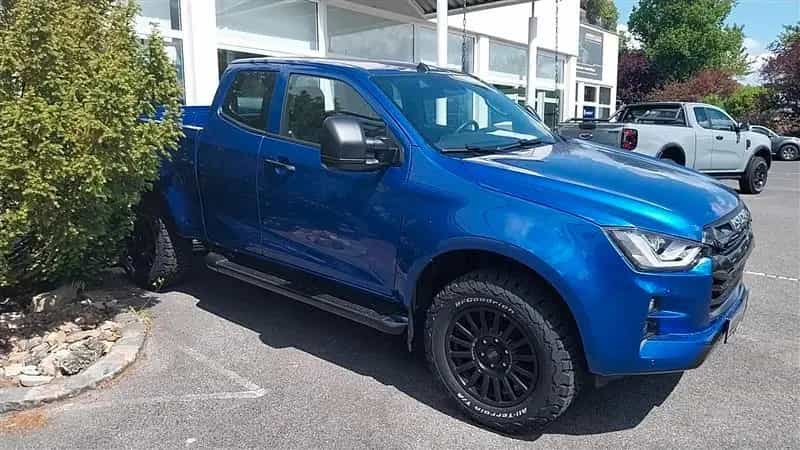 Isuzu D-Max Space Cap  LSE Wohnkabinenfertig 12/2024-photo-2