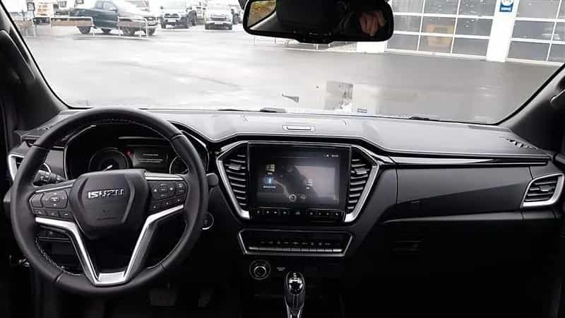 Isuzu D-Max Space Cap  LSE Wohnkabinenfertig 12/2024-photo-6