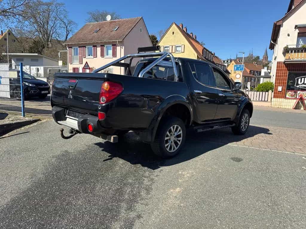 Mitsubishi L200 Diamant Edition Doppelkabine 4WD 02/2015-photo-8