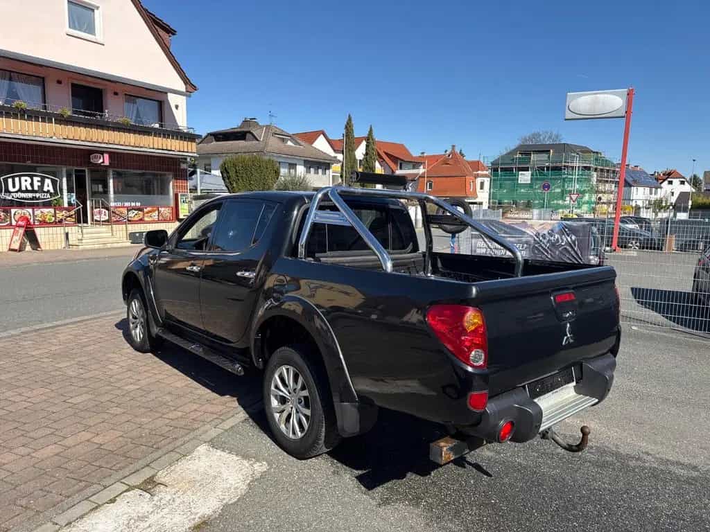 Mitsubishi L200 Diamant Edition Doppelkabine 4WD 02/2015-photo-9