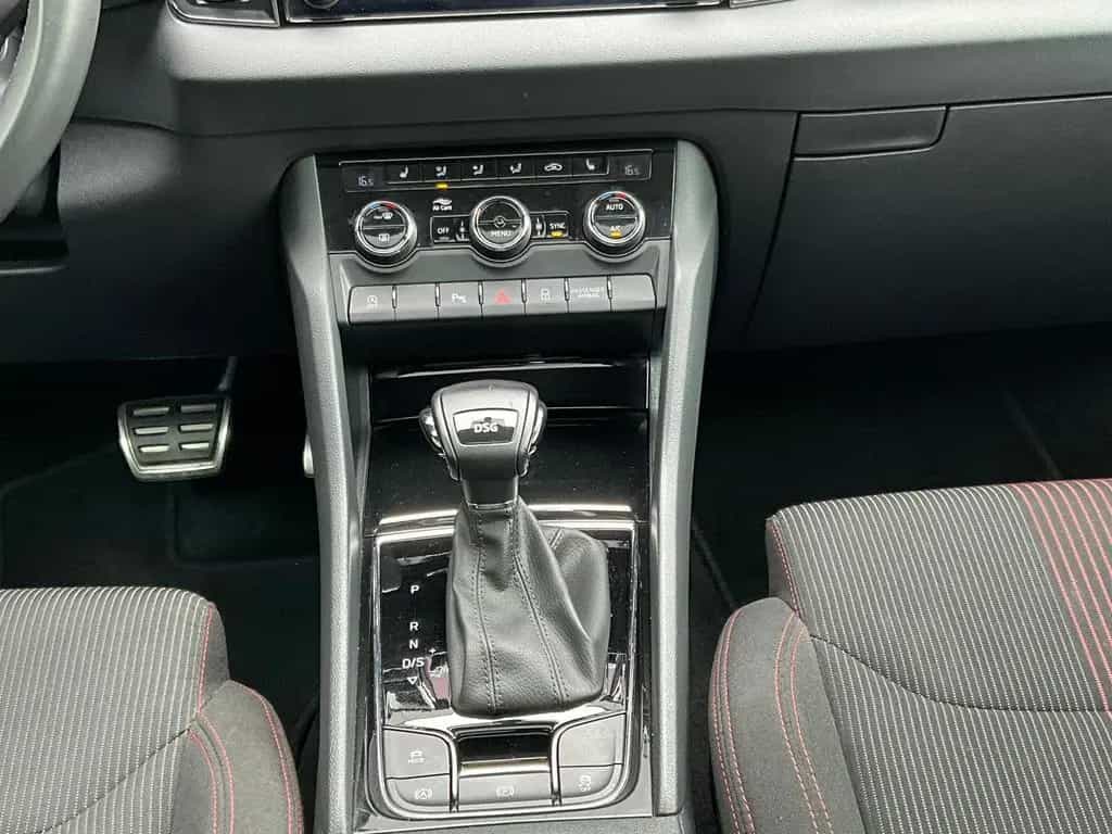 Skoda Karoq Sportline 1.5 TSi-DSG-Automatic 150 PS LED 09/2020-photo-24
