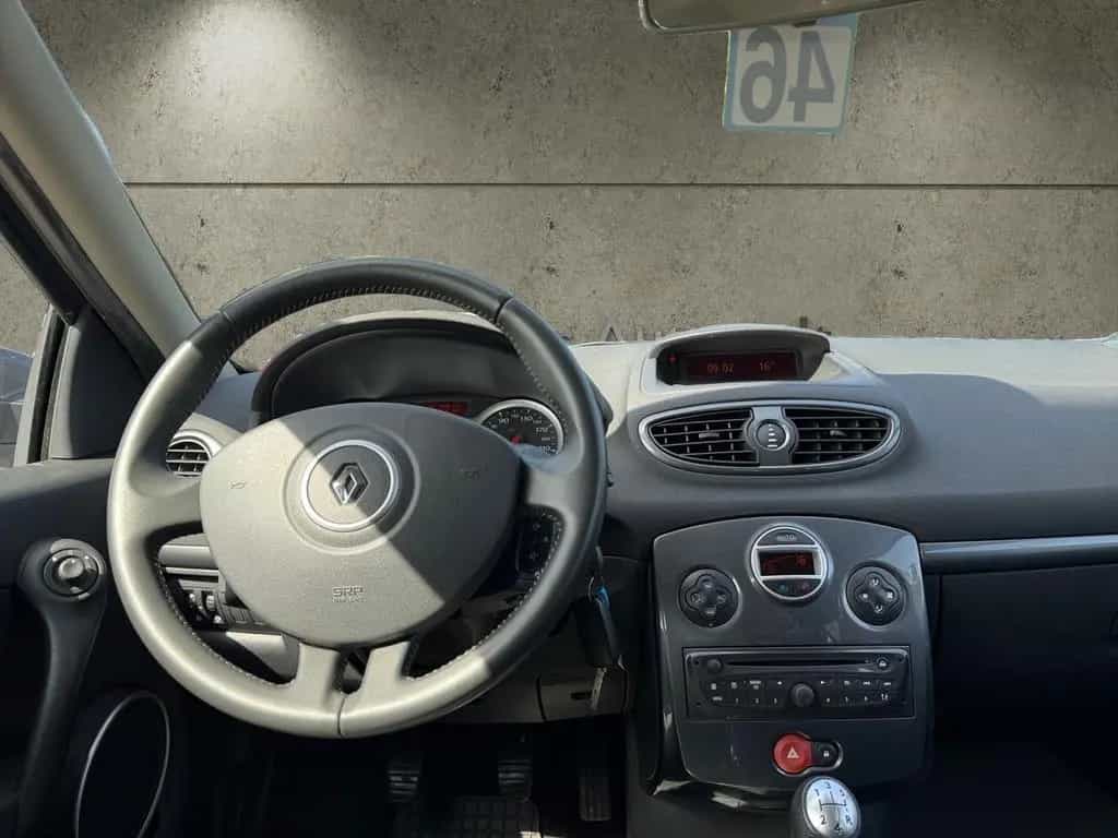 Renault Clio Grandtour Luxe *KLIMA*BLUET.*MULITLENK.*TÜV 01/2010-photo-12