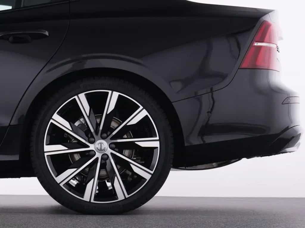 Volvo S60 B4 Plus Dark +PANO+20'+STANDHZ+360°+FAHRASS 08/2024-photo-19