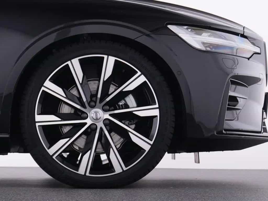 Volvo S60 B4 Plus Dark +PANO+20'+STANDHZ+360°+FAHRASS 08/2024-photo-20
