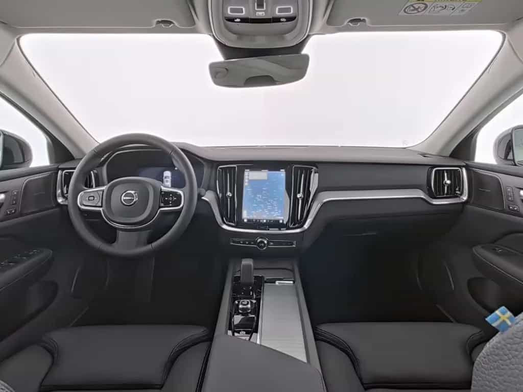 Volvo S60 B4 Plus Dark +PANO+20'+STANDHZ+360°+FAHRASS 08/2024-photo-3