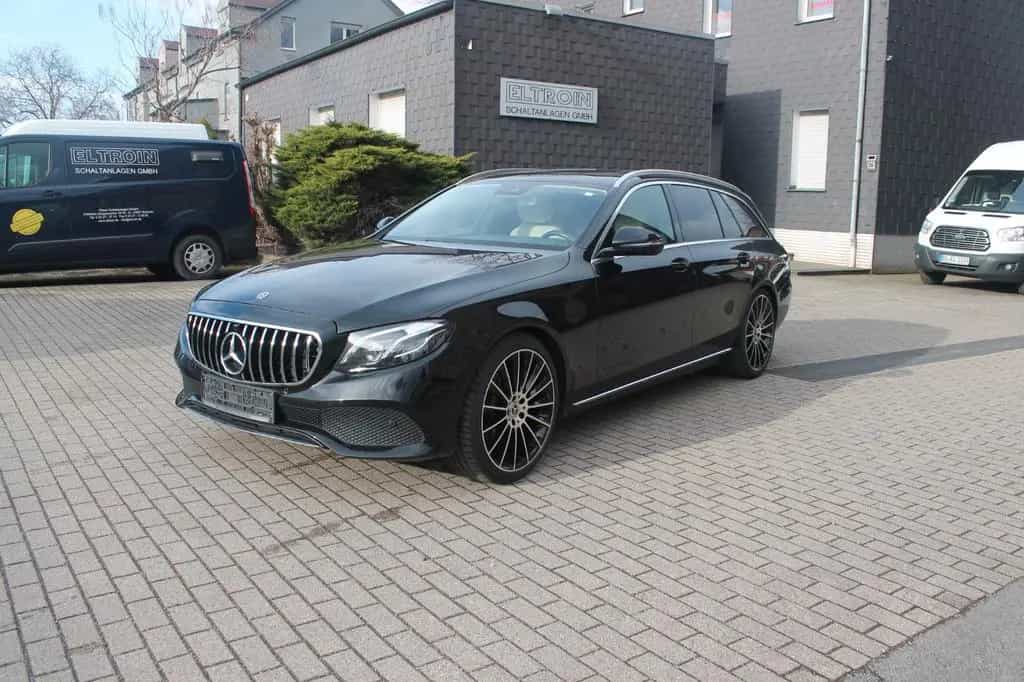 Mercedes-Benz E-Class 200 4Matic T Avantg.*9G Aut.*neue 20"LM*SD*LED 10/2018-photo-1