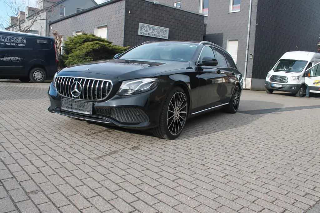 Mercedes-Benz E-Class 200 4Matic T Avantg.*9G Aut.*neue 20"LM*SD*LED 10/2018-photo-2