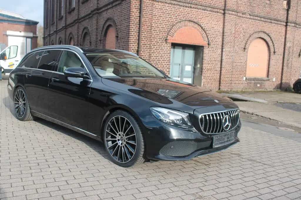 Mercedes-Benz E-Class 200 4Matic T Avantg.*9G Aut.*neue 20"LM*SD*LED 10/2018-photo-6