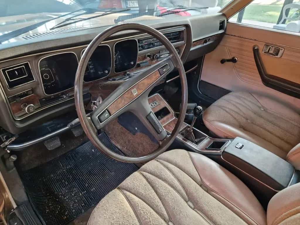Datsun 260 C 08/1974-photo-4