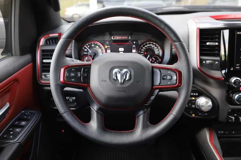 Dodge RAM 5.7 Rebel/BRC GAS/AIRMATIC/SHZ/LHZ/WIFI/R18 10/2019-photo-11