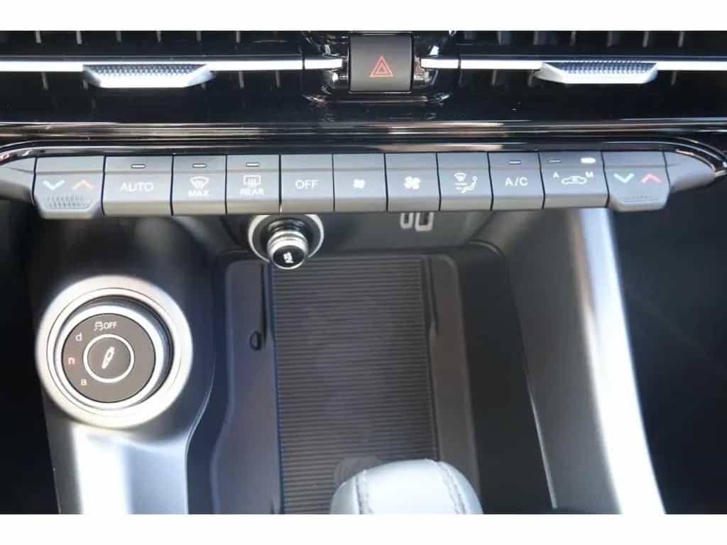 Alfa Romeo Tonale Mild EU6e Tributo Italiano 1.5 VGT Hybrid 03/2025-photo-22