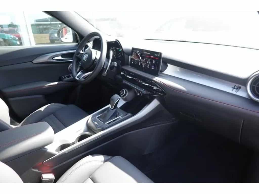 Alfa Romeo Tonale Mild EU6e Tributo Italiano 1.5 VGT Hybrid 03/2025-photo-9