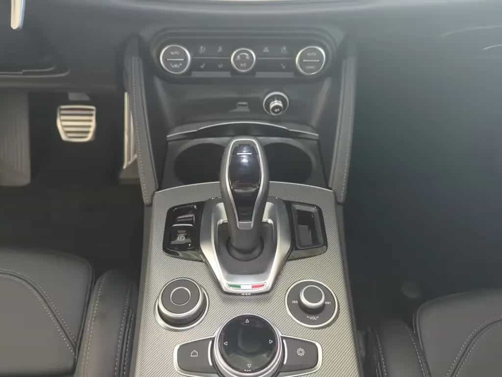 Alfa Romeo Stelvio VELOCE Q4 MY24 *AHK*NAVI*ACC*LED* 06/2025-photo-15