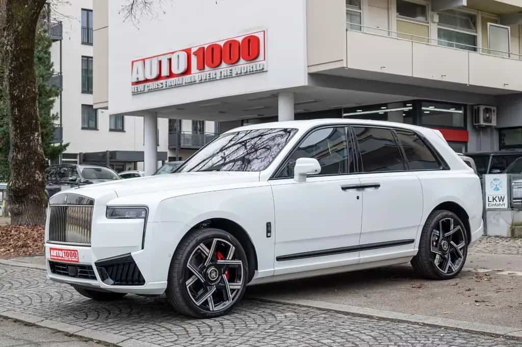 Rolls-Royce Cullinan II / FACELIFT / 4 SEATS / BLACK BADGE 11/2024-photo-0