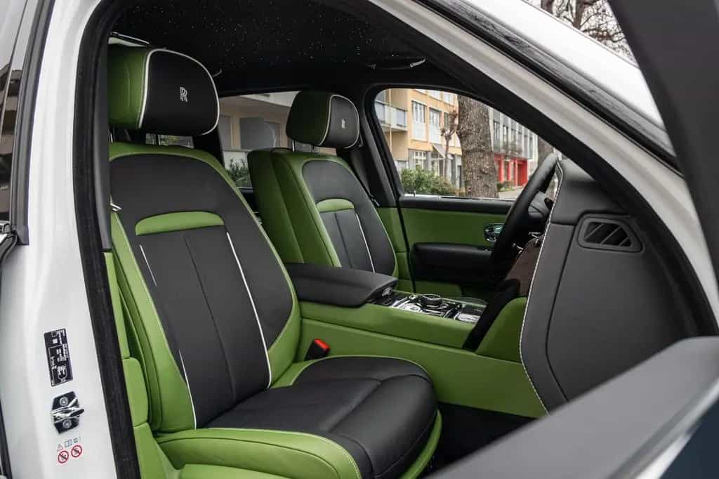 Rolls-Royce Cullinan II / FACELIFT / 4 SEATS / BLACK BADGE 11/2024-photo-11
