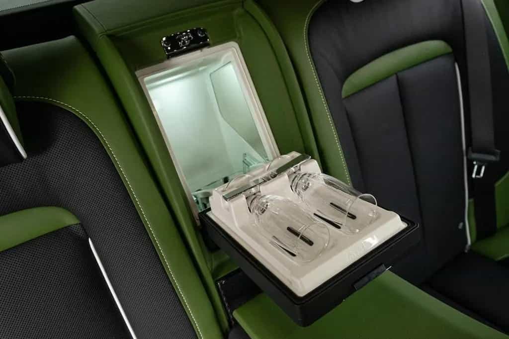 Rolls-Royce Cullinan II / FACELIFT / 4 SEATS / BLACK BADGE 11/2024-photo-18