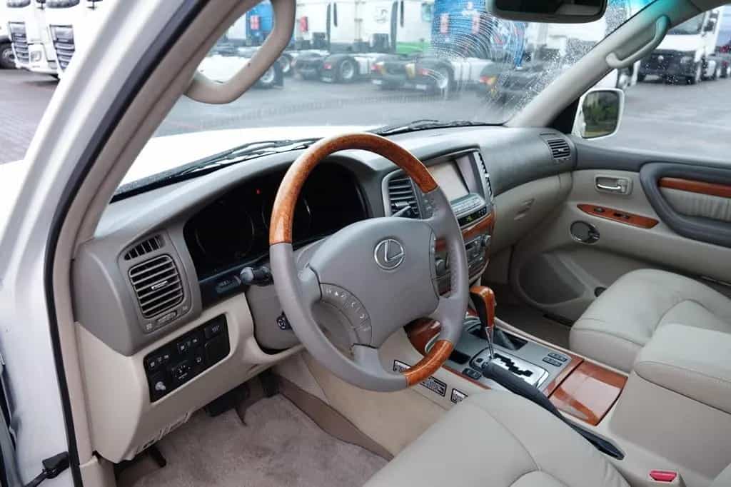 Lexus LX 470 06/2005-photo-11