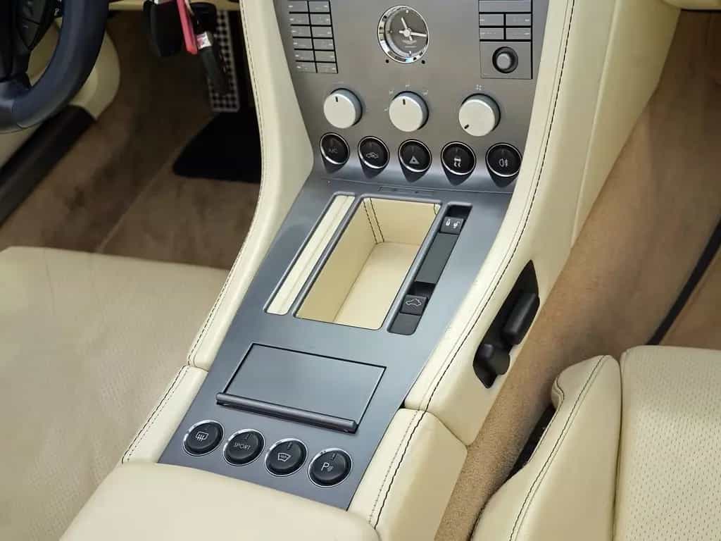 Aston Martin DB9 Volante 04/2006-photo-13