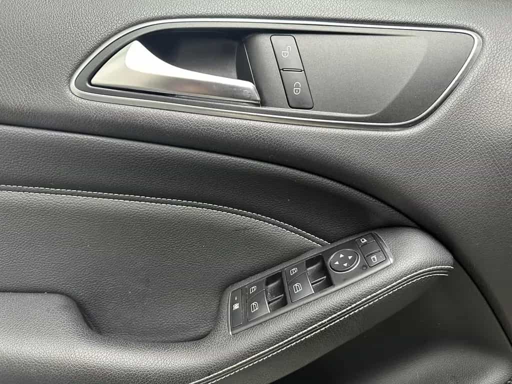 Mercedes-Benz B 250 "1 HAND-KLIMA-MULTI-PDC-ALU-TÜV NEU" 11/2012-photo-17