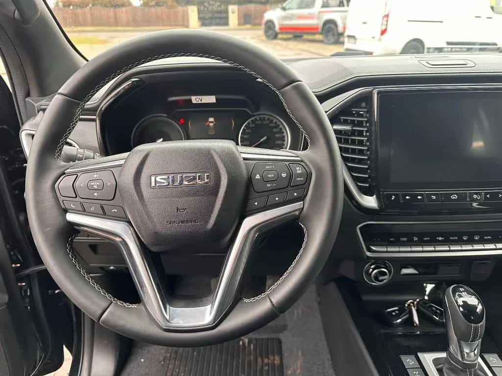 Isuzu D-Max Double Cab 4WD LS 09/2024-photo-6