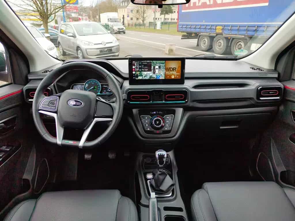 SWM G03 PDC KLIMA LEDER ALU KAMERA PANO 7-SITZER 02/2025-photo-12