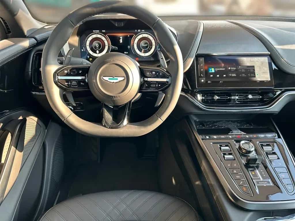 Aston Martin DBX 707 04/2025-photo-12