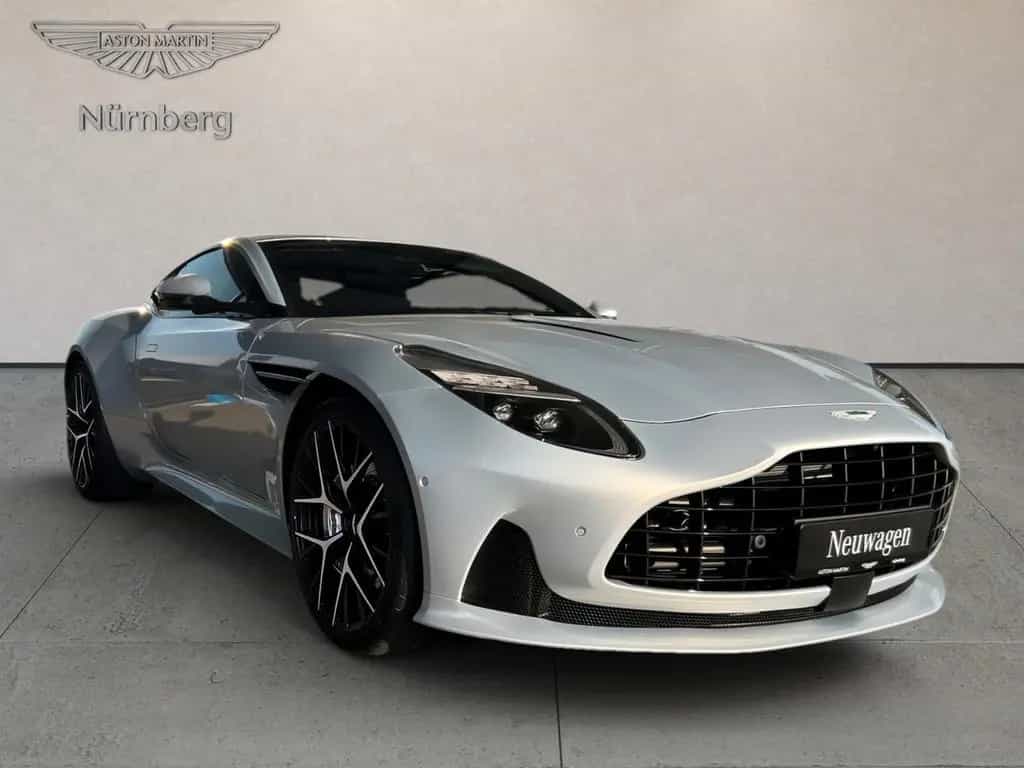 Aston Martin DB12 Coupe 04/2026-photo-5