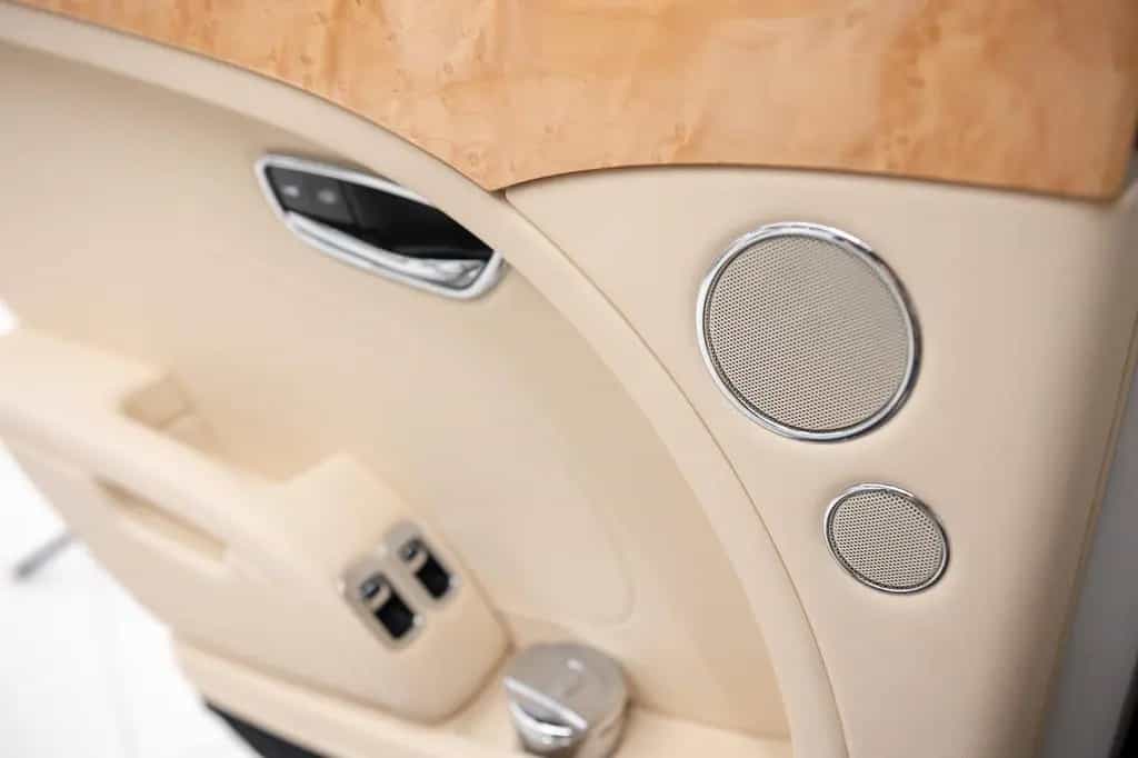 Bentley Mulsanne - Glacier White, Flying 'B' 03/2012-photo-26