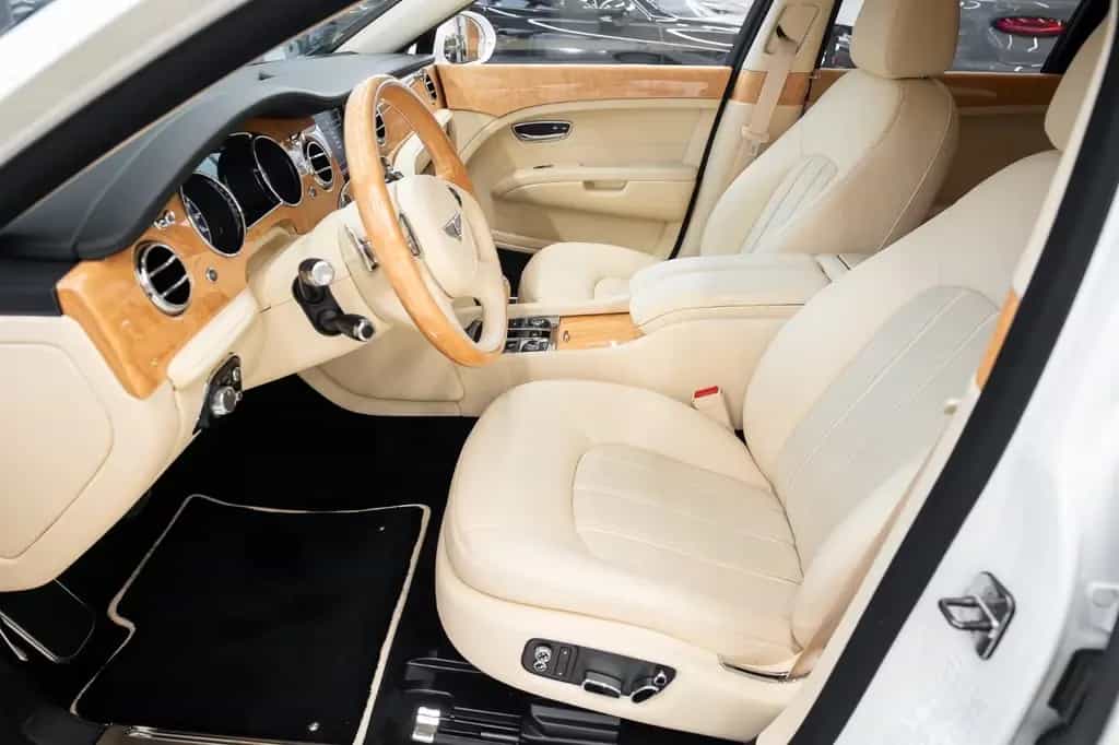 Bentley Mulsanne - Glacier White, Flying 'B' 03/2012-photo-9