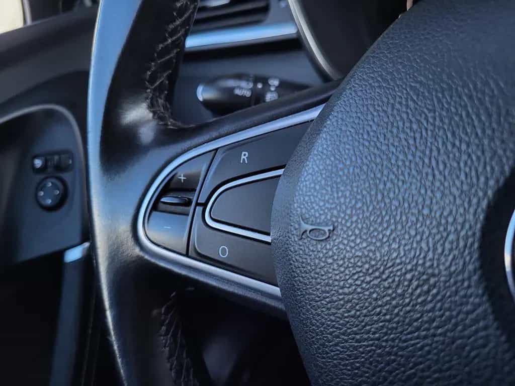 Renault Kadjar Bose Edition//NAVI/GARANTIE/ALU/KAMERA// 01/2018-photo-11